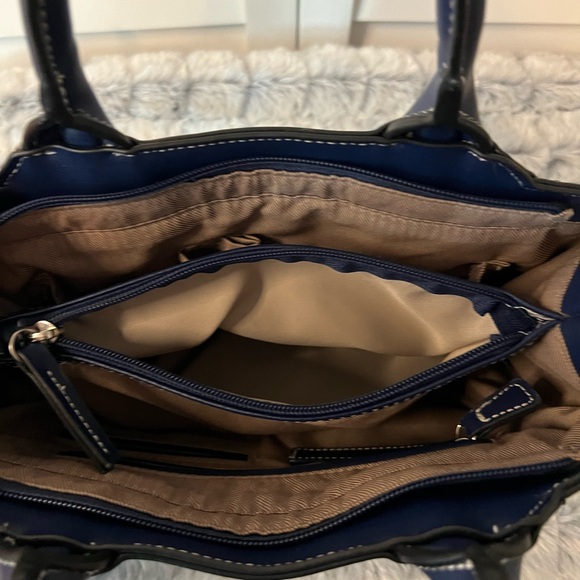 London Fog Navy Blue Crossbody Bag - Picture 10 of 14